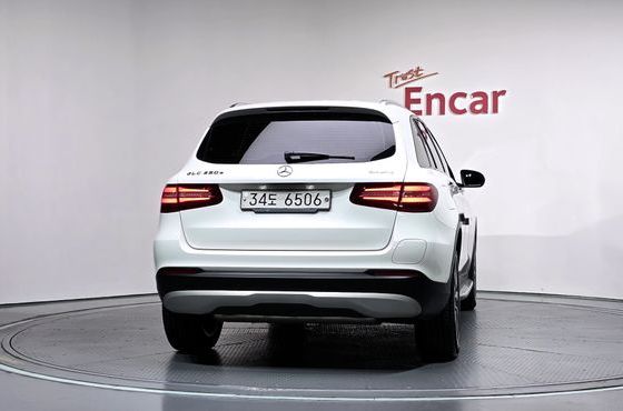 Mercedes-Benz GLC-Class GLC350e 4MATIC Premium — пробег 48 199 км — фото 4 из 5