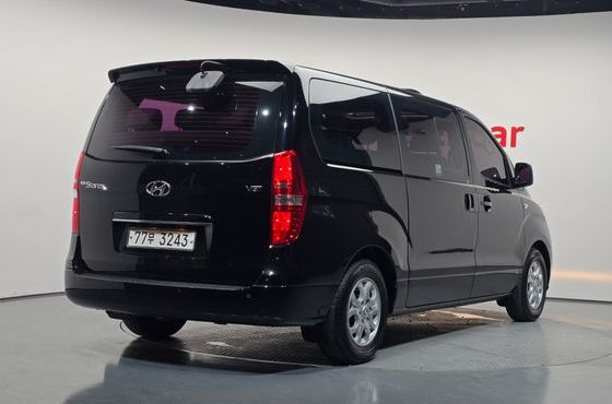 Hyundai Starex 11-Seater Wagon CVX Premium — пробег 139 730 км — фото 2 из 5