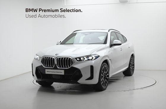 BMW X6 xDrive40i M Sport — пробег 4 027 км — фото 1 из 5