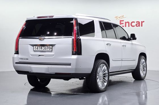 Cadillac Escalade 6.2 4th — пробег 76 208 км — фото 2 из 5