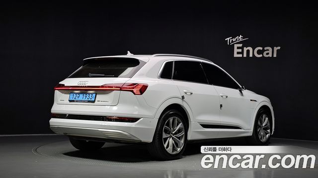 Audi e-tron из Кореи Encar