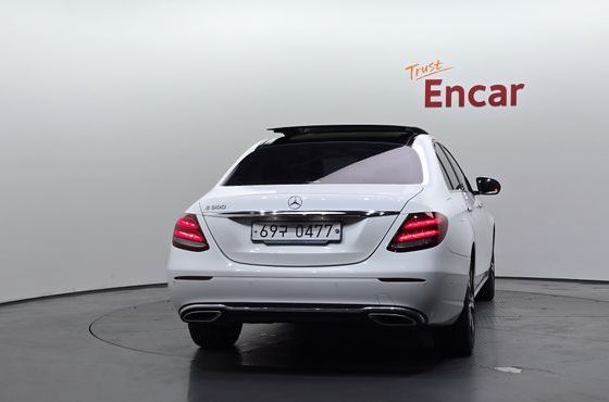 Mercedes-Benz E-Class E300 Avantgarde — пробег 102 123 км — фото 4 из 5