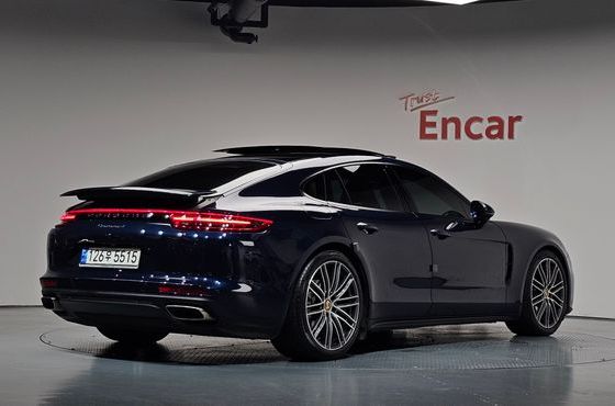 Porsche Panamera 3.0 AWD — пробег 71 029 км — фото 2 из 5