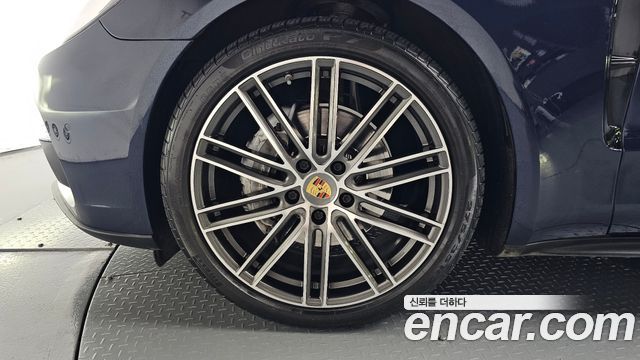Porsche Panamera 3.0 AWD — пробег 71 029 км — фото 5 из 5