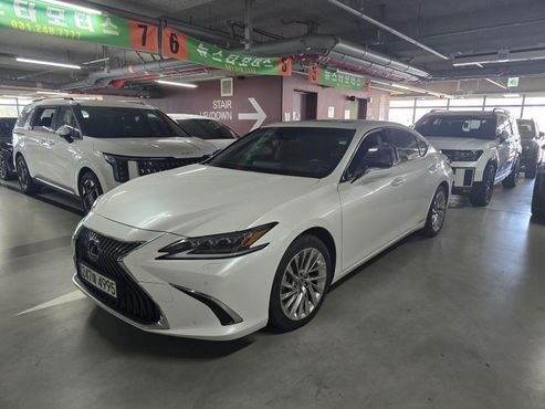 Lexus ES Executive — пробег 140 169 км — фото 1 из 5