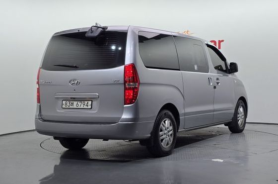 Hyundai Starex 5-Seater VAN Smart — пробег 220 864 км — фото 2 из 5