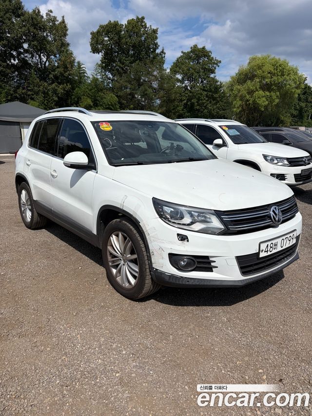 Volkswagen Tiguan 2.0 TDI  Premium 5N — пробег 205 808 км — фото 4 из 5