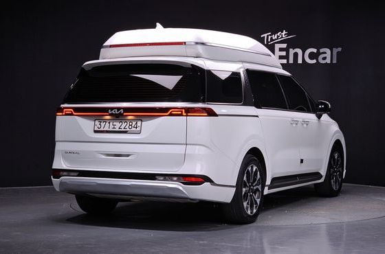 Kia Carnival Gasoline 7-Seater Hi-Limousine Signature — пробег 98 008 км — фото 2 из 5