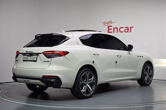 Maserati Levante 3.8 GTS AWD — пробег 67 392 км — фото 2 из 5