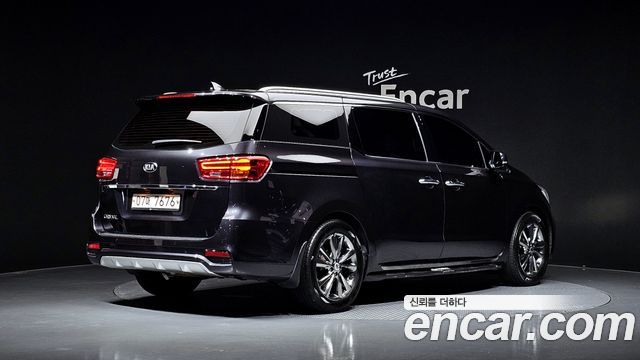 Kia Carnival из Кореи Encar