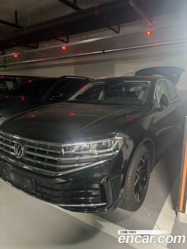 Volkswagen Touareg 3.0 TDI Prestige — пробег 10 км — фото 2 из 5