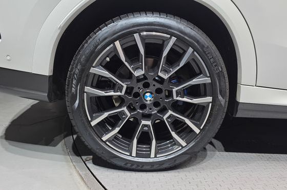 BMW X6 xDrive40i M Sport — пробег 17 403 км — фото 5 из 5