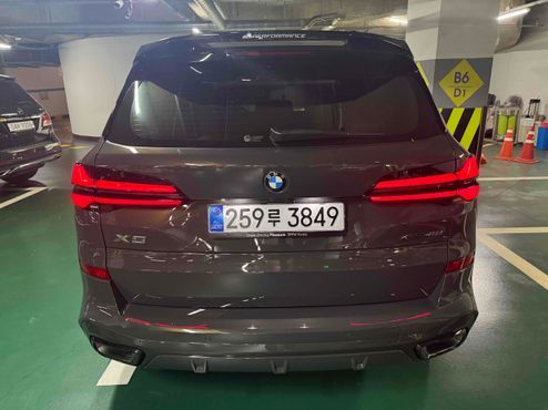BMW X5 xDrive 40i M Sport Pro Special Edition — пробег 5 800 км — фото 4 из 5