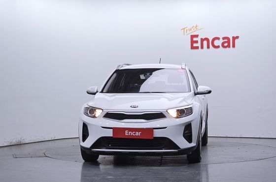 Kia Stonic 1.4 Deluxe — пробег 64 769 км — фото 3 из 5