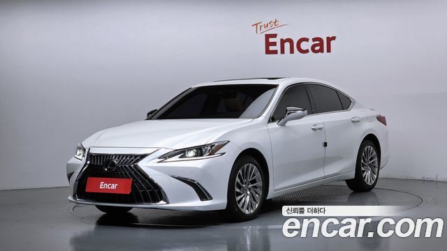 Lexus ES Luxury Plus — пробег 40 038 км — фото 1 из 5