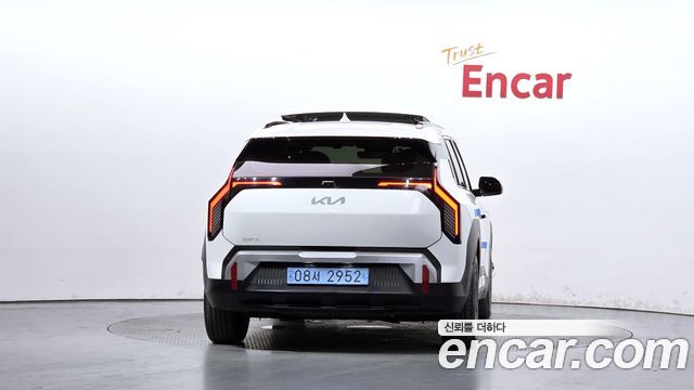 Kia EV3 Long Range 2WD AIr — пробег 72 587 км — фото 4 из 5