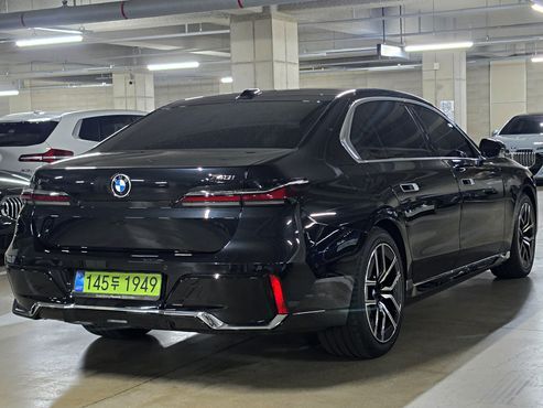 BMW 7-Series 740i xDrive M Sport — пробег 5 014 км — фото 2 из 5