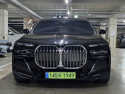 BMW 7-Series 740i xDrive M Sport — пробег 5 014 км — фото 3 из 5