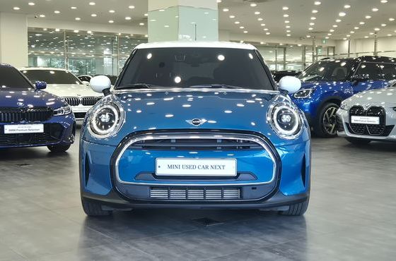Mini Cooper 5Door Classic Third Generation — пробег 39 961 км — фото 2 из 5