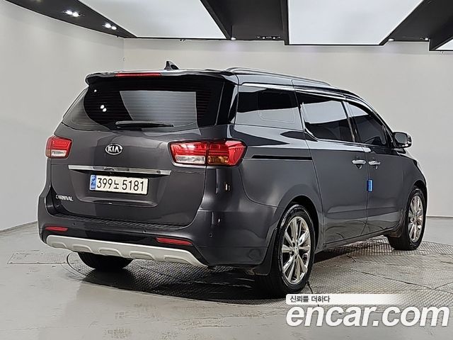 Kia Carnival из Кореи Encar