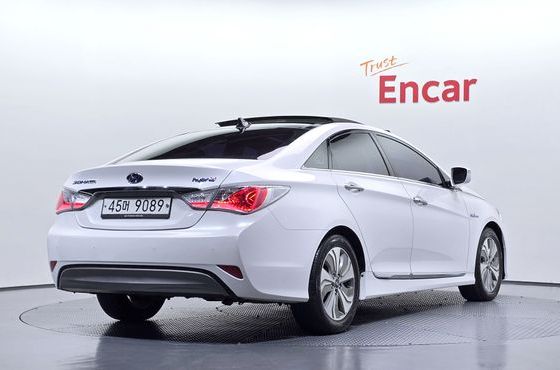 Hyundai Sonata 2.0 Premium — пробег 123 102 км — фото 2 из 5