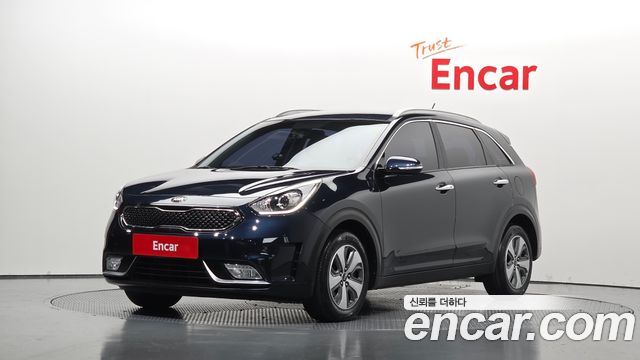 Kia Niro Prestige — пробег 47 581 км — фото 1 из 5