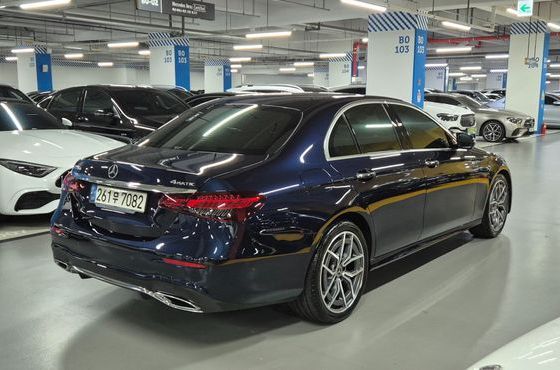 Mercedes-Benz E-Class E220d 4MATIC AMG Line — пробег 49 430 км — фото 2 из 5