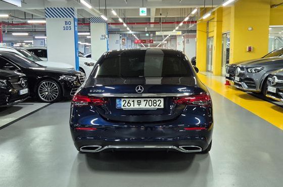 Mercedes-Benz E-Class E220d 4MATIC AMG Line — пробег 49 430 км — фото 4 из 5