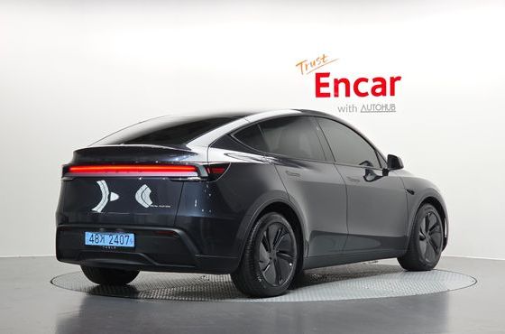 Tesla Model Y Long Range AWD — пробег 18 233 км — фото 2 из 5