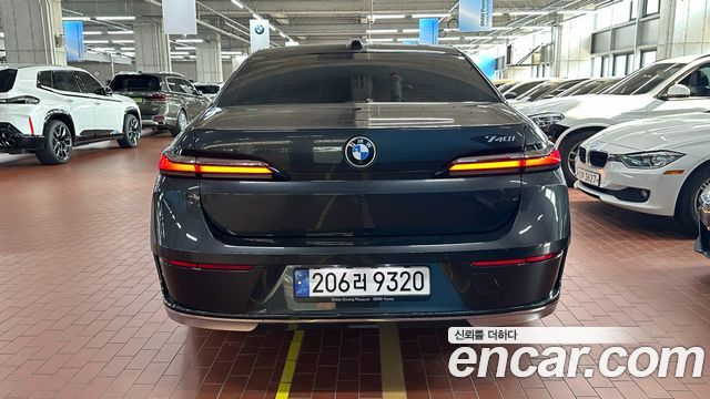 BMW 7-Series 740i sDrive Design Pure Excellence — пробег 14 804 км — фото 4 из 5