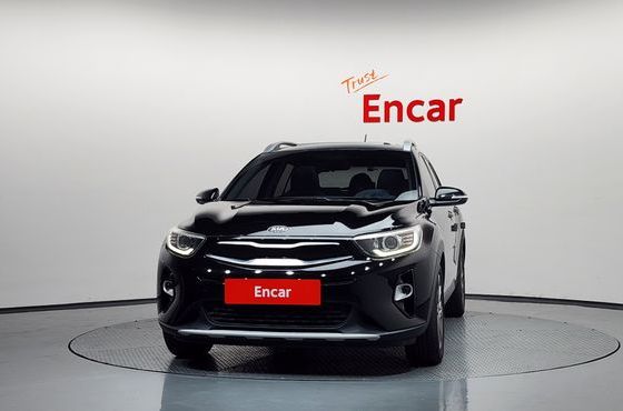 Kia Stonic 1.4 Prestige — пробег 141 261 км — фото 3 из 5