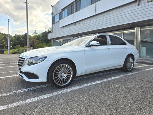 Mercedes-Benz E-Class E300 4MATIC Exclusive — пробег 89 000 км — фото 1 из 5