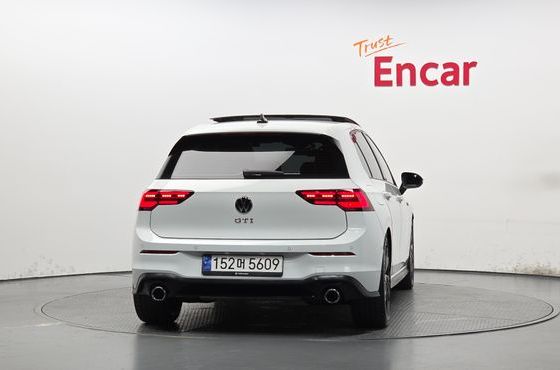 Volkswagen Golf 2.0 GTI — пробег 17 670 км — фото 4 из 5