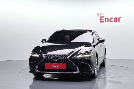 Lexus ES Luxury Plus — пробег 56 370 км — фото 3 из 5