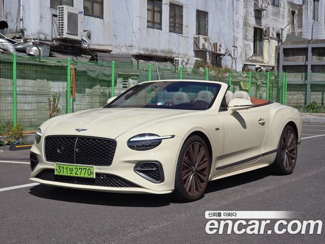 Bentley Continental 4.0 GTC Speed — пробег 9 900 км — фото 1 из 5