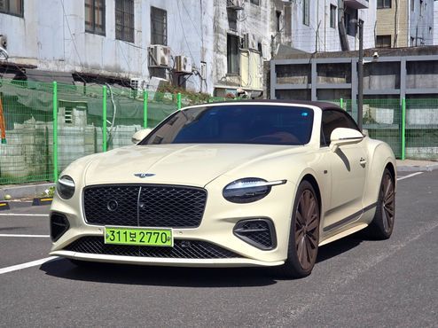 Bentley Continental 4.0 GTC Speed — пробег 9 900 км — фото 4 из 5