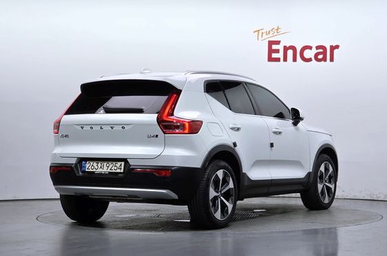 Volvo XC40 B4 Ultimate Bright — пробег 23 164 км — фото 2 из 5