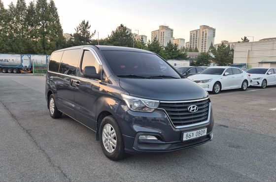 Hyundai Starex Van 5-Seater Modern — пробег 173 439 км — фото 3 из 5