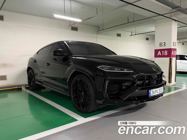 Lamborghini Urus 4.0 V8 SE — пробег 999 км — фото 2 из 5