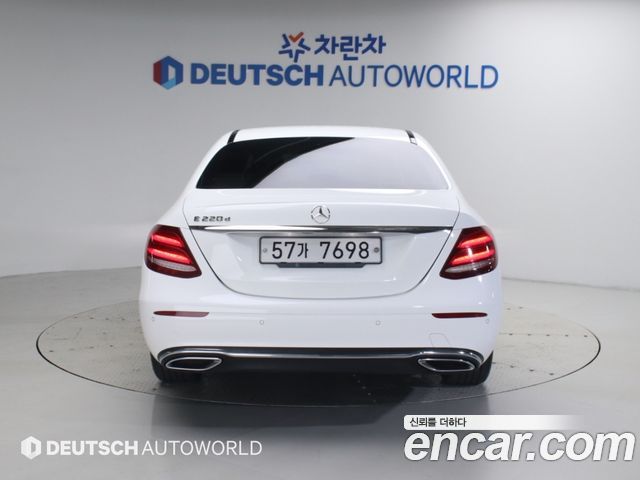 Mercedes-Benz E-Class из Кореи Encar