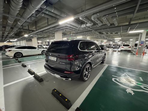 BMW X5 xDrive 50e xLine — пробег 32 210 км — фото 3 из 5