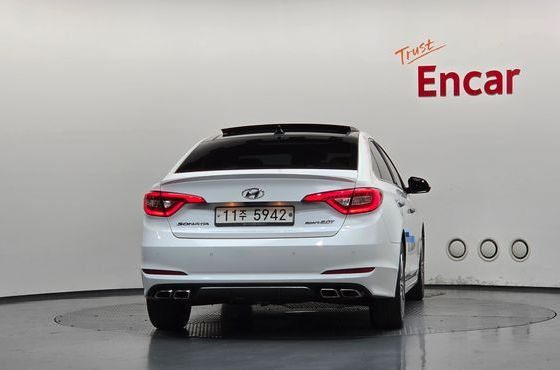 Hyundai Sonata 2.0 Turbo Exclusive — пробег 124 239 км — фото 4 из 5