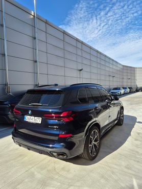 BMW X5 xDrive 30d M Sport — пробег 5 440 км — фото 2 из 5