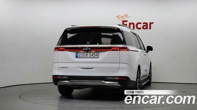 Kia Carnival из Кореи Encar