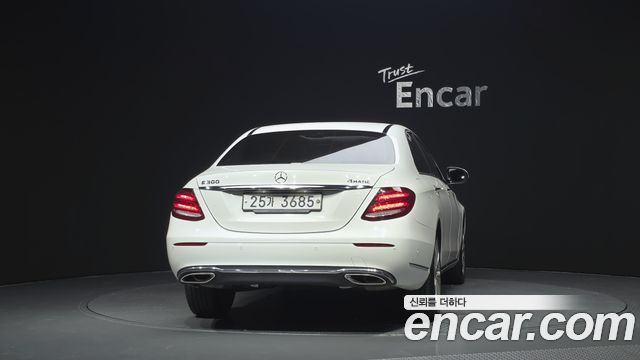 Mercedes-Benz E-Class из Кореи Encar