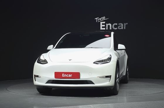 Tesla Model Y Long Range AWD — пробег 56 477 км — фото 3 из 5