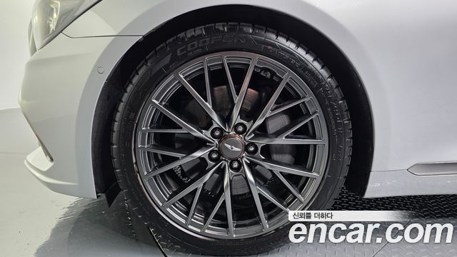 Hyundai Genesis из Кореи Encar