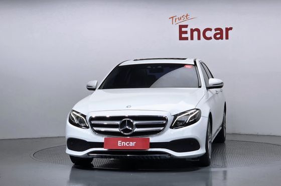 Mercedes-Benz E-Class E220d Avantgarde — пробег 184 345 км — фото 3 из 5