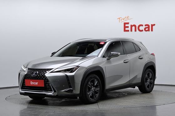 Lexus UX 2.0 2WD — пробег 97 517 км — фото 1 из 5