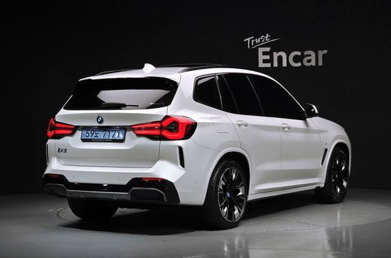 BMW iX3 M Sports — пробег 59 953 км — фото 2 из 5